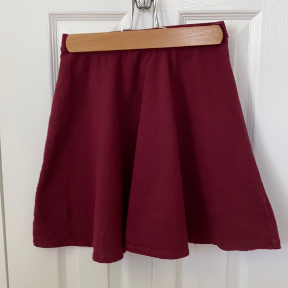 Hollister burgundy, full mini skirt, size S